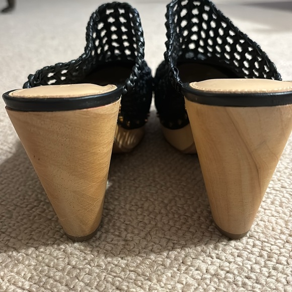 Veronica Beard Hardie Black Woven Leather Mule Clogs SIZE 9 - Picture 7 of 10